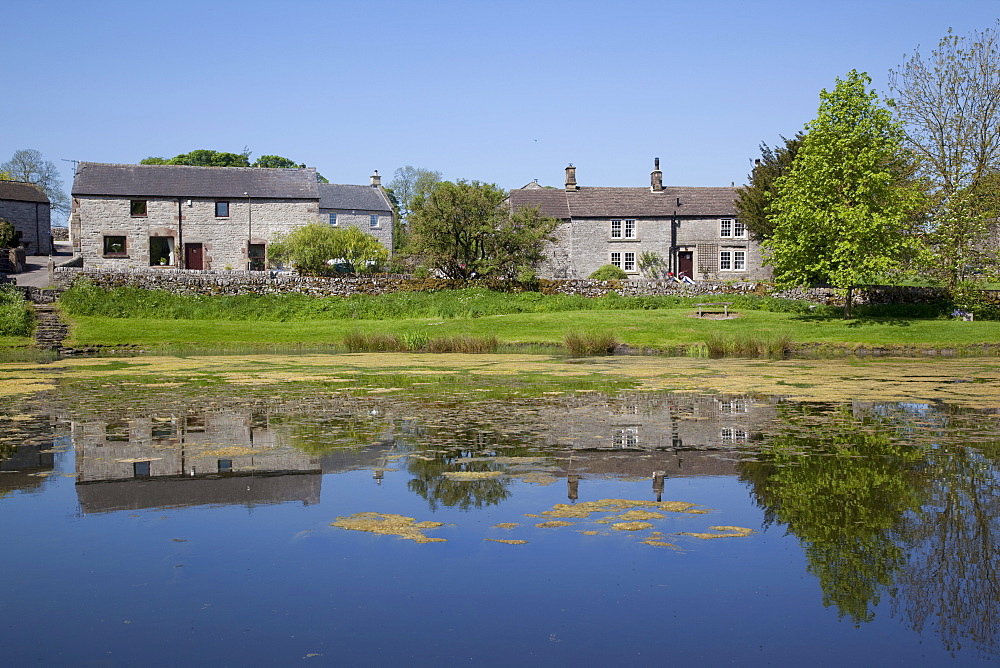 Village pond, Monyash, Peak District, Derbyshire, England, United Kingdom, Europe