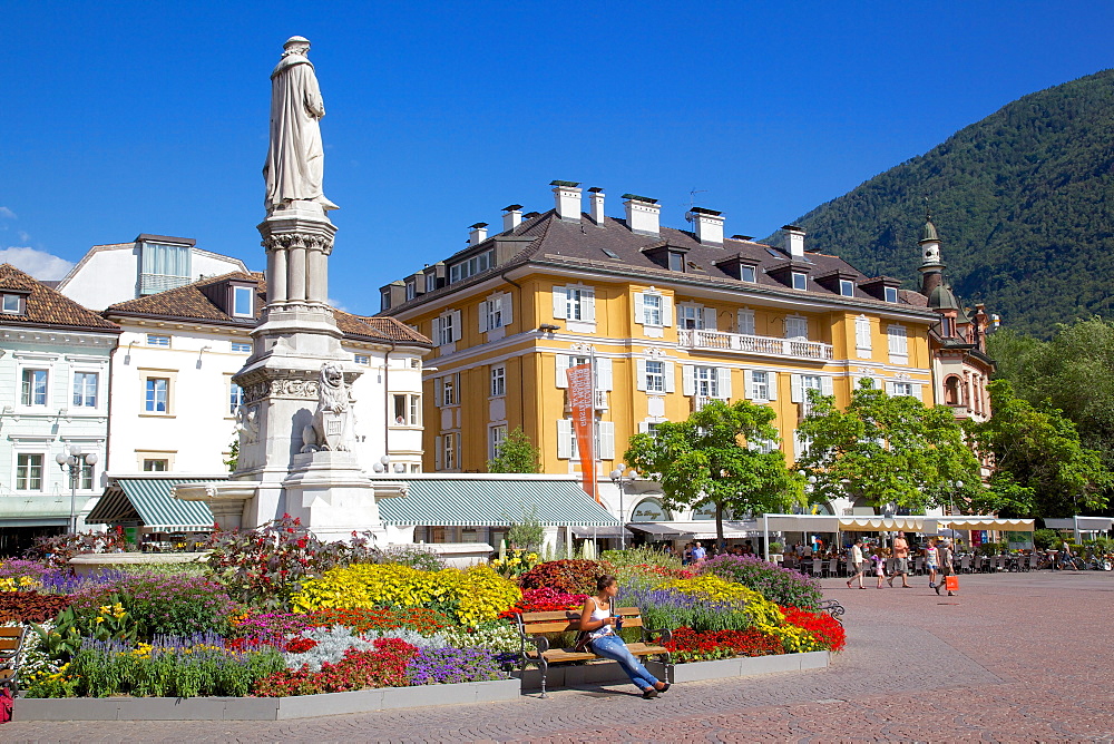 Walther Monument, Walther Platz, Bolzano, Bolzano Province, Trentino-Alto Adige, Italy, Europe