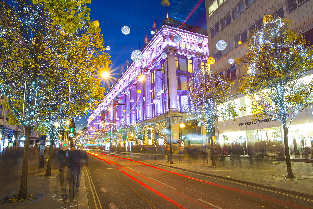 Selfridges on Oxford Street at Christmas, London, England, United Kingdom, Europe