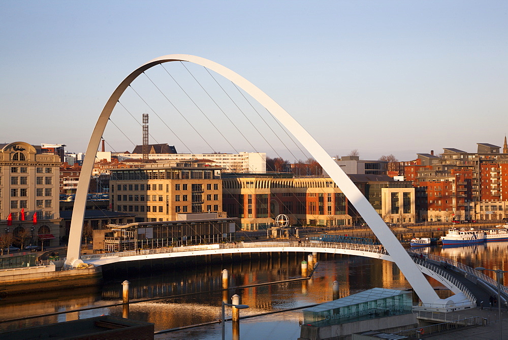 Gateshead Millennium Bridge, Newcastle, Gateshead, Tyne and Wear, England, United Kingdom, Europe