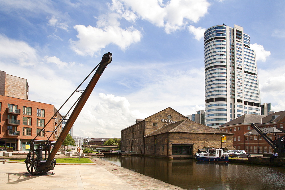 Granary Wharf and Bridgwater Tower, Leeds, West Yorkshire, England, United Kingdom, Europe