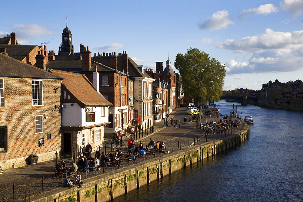 Enjoying autumn sunshine at the Kings Arms, York, Yorkshire, England, United Kingdom, Europe