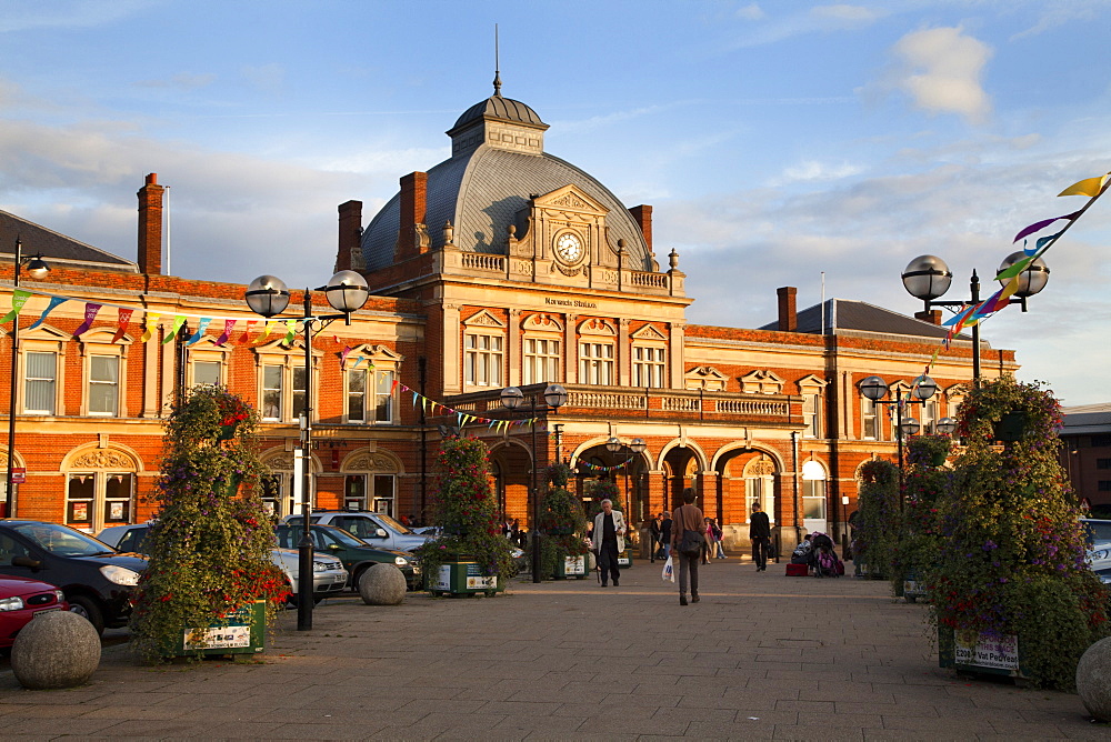 Norwich Railway Station, Norwich, Norfolk, England, United Kingdom, Europe