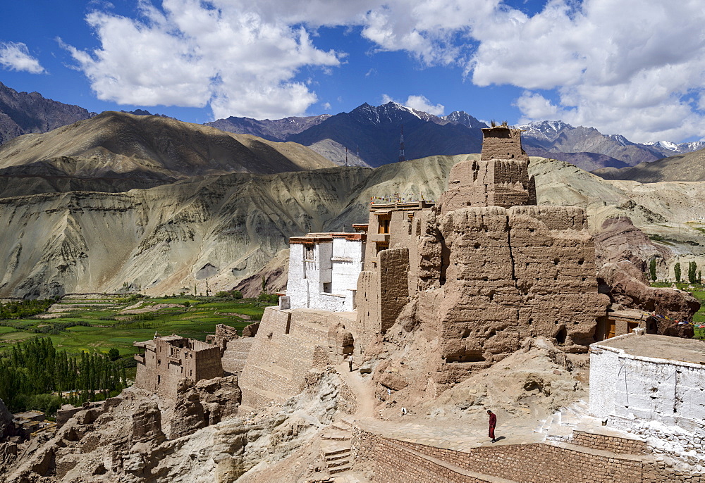 The 16th and 17th century fort and monastery at Basgo, Ladakh, Himalayas, India, Asia