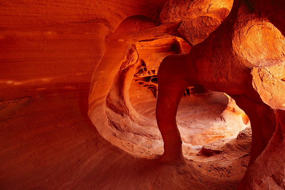 Windstone Arch, Valley of Fire State Park, Nevada, United States of America, North America