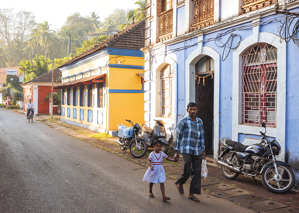 Street scene, Panjim, Goa, India, South Asia