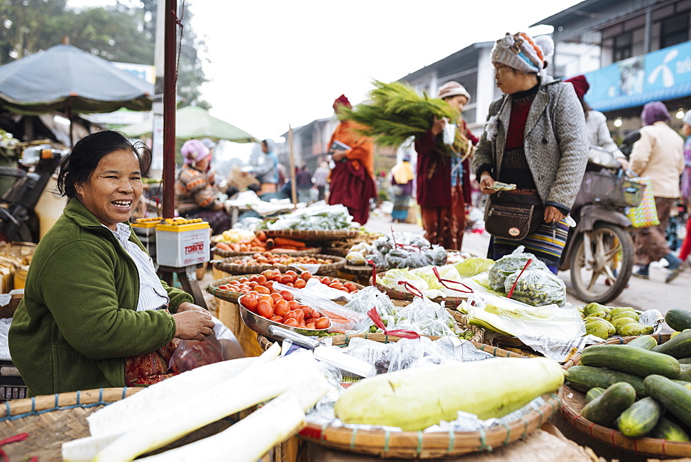 Hsipaw Morning Market, Hsipaw, Shan State, Myanmar (Burma), Asia