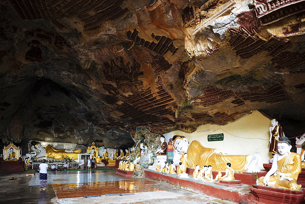 Kaw Gon Cave, Hpa-an, Kayin State, Myanmar (Burma), Asia