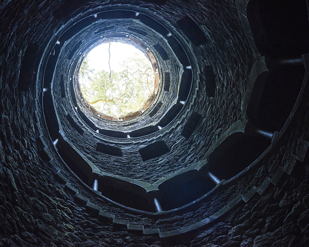 Poco Iniciatico, Quinta da Regaleira, UNESCO World Heritage Site, Sintra, Portugal, Europe