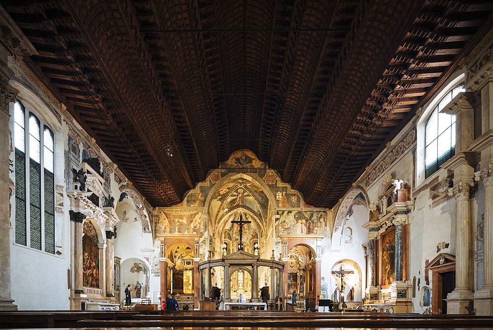 Interior of Chiesa San Fermo, Verona, Veneto Province, Italy, Europe