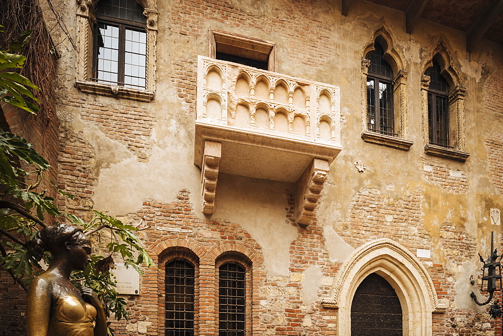 Juliet's house (Casa di Giulietta), Verona, Veneto Province, Italy, Europe