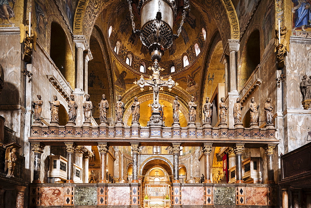 Interior of St. Mark's Cathedral (Basilica di San Marco), Venice, UNESCO World Heritage Site, Veneto Province, Italy, Europe