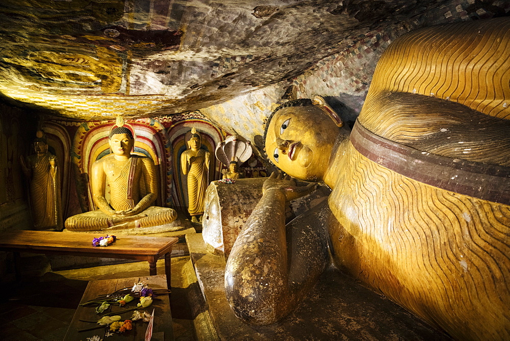 Dambulla Rock Cave Temple, UNESCO World Heritage Site, Central Province, Sri Lanka, Asia