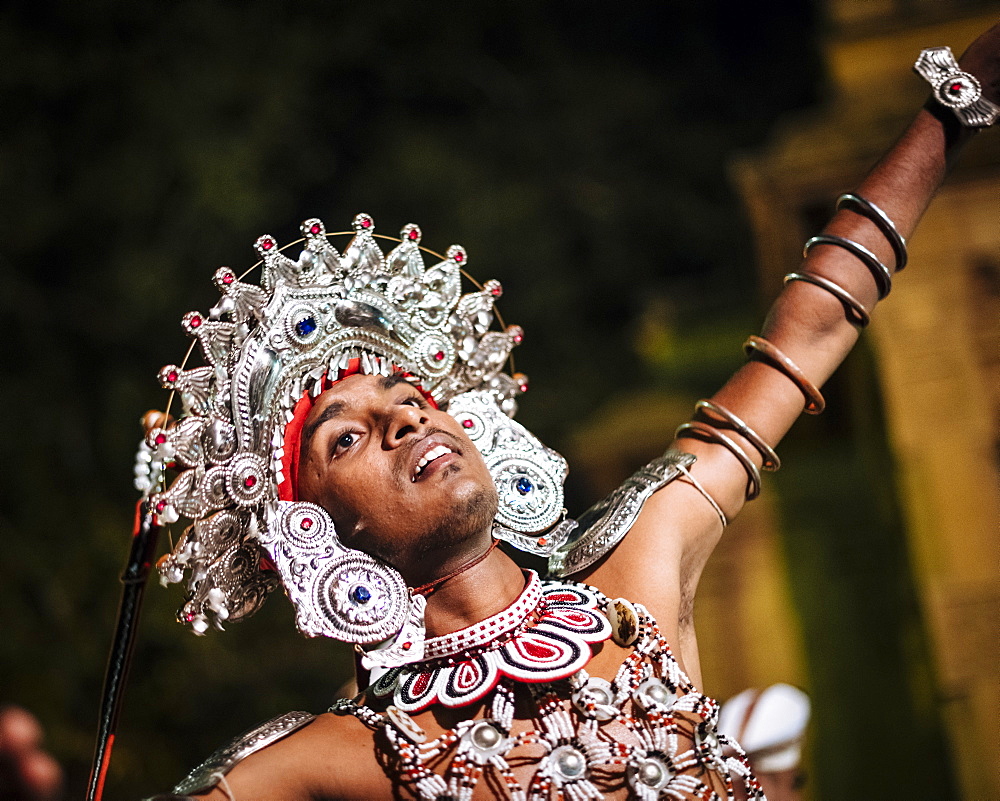 Duruthu Perahera Full Moon Celebrations at Kelaniya Raja Maha Vihara Buddhist Temple, Colombo, Western Province, Sri Lanka, Asia