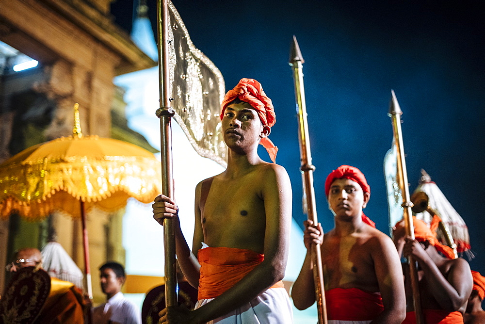 Duruthu Perahera Full Moon Celebrations at Kelaniya Raja Maha Vihara Buddhist Temple, Colombo, Western Province, Sri Lanka, Asia