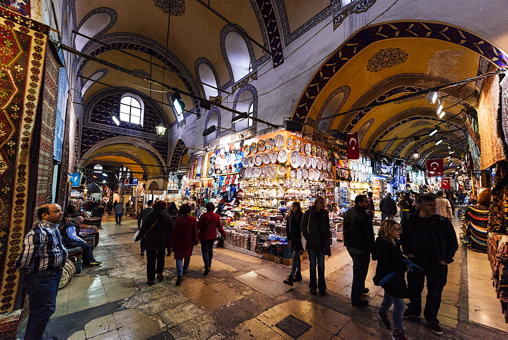 Interior of Grand Bazaar (Kapali Carsi), Istanbul, Turkey, Europe