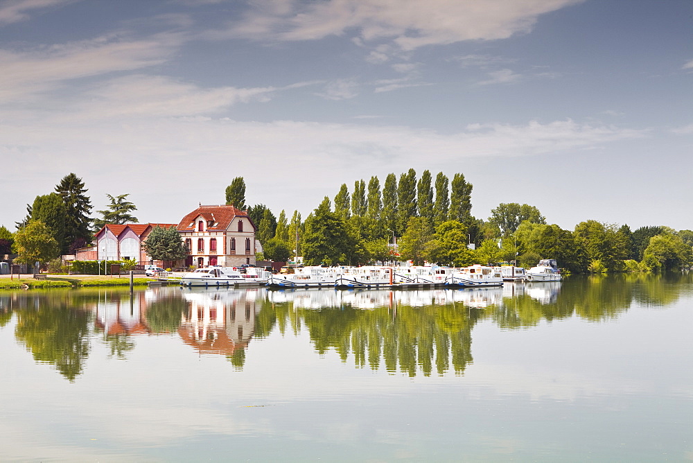 The River Yonne in the town of Joigny, Yonne, Burgundy, France, Europe