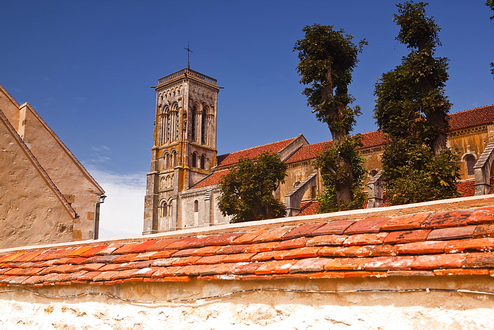 The Basilica of St. Magdalene, UNESCO World Heritage Site, Vezelay, Yonne, Burgundy, France, Europe