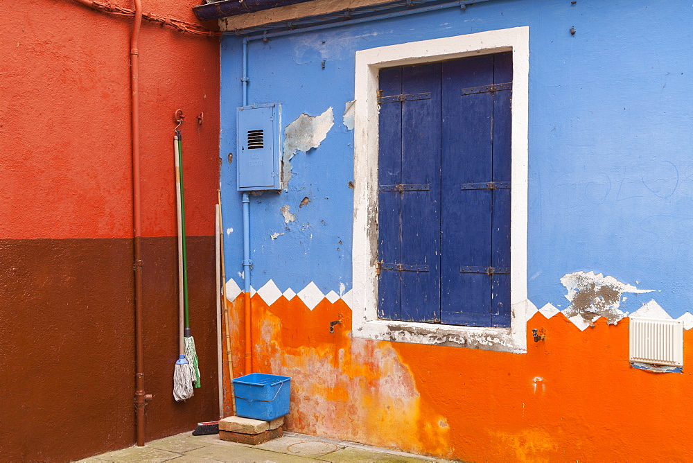 A colourful house on Burano, Venice, UNESCO World Heritage Site, Veneto, Italy, Europe 