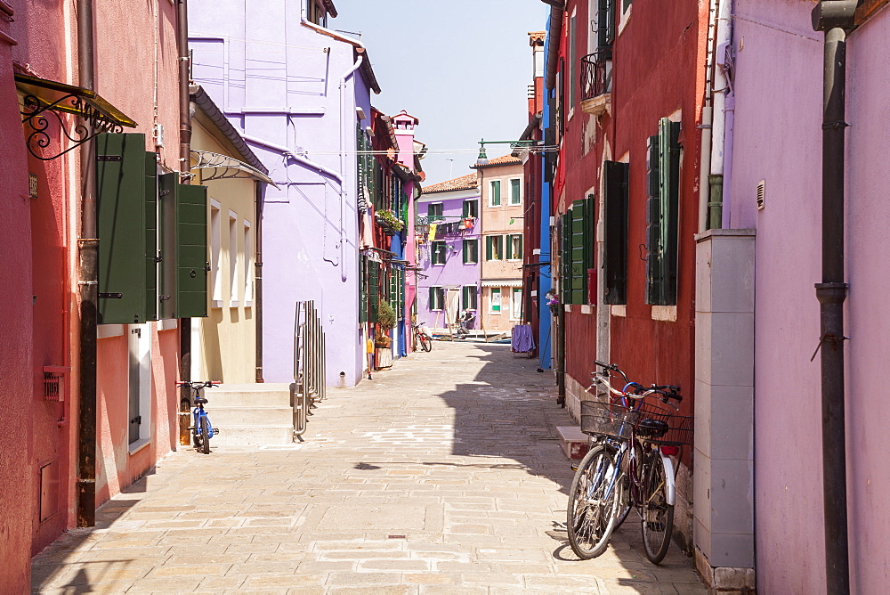 Colored houses on the island of Burano, Venice, UNESCO World Heritage Site, Veneto, Italy, Europe 