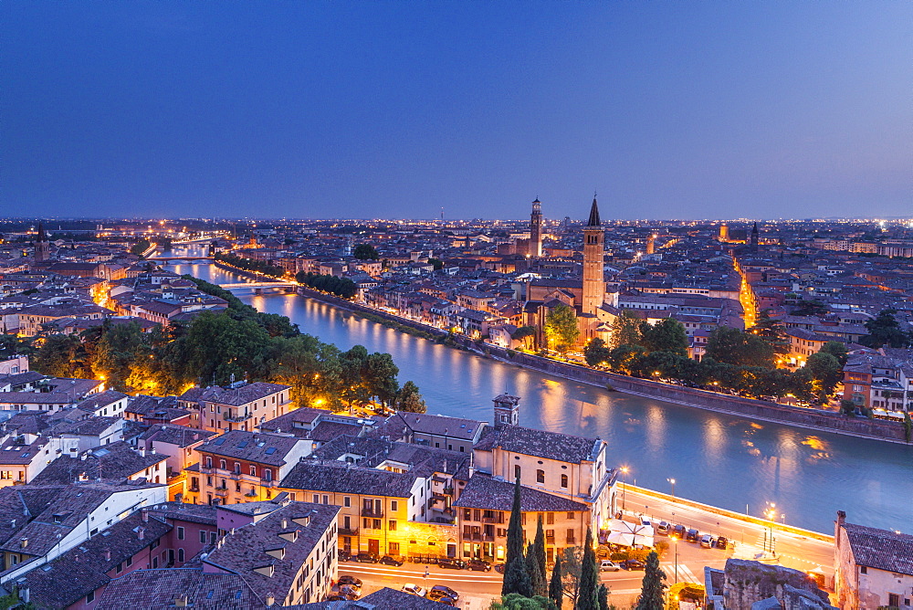 The view over Verona, UNESCO World Heritage Site, from Piazzale Castel San Pietro, Verona, Veneto, Italy, Europe