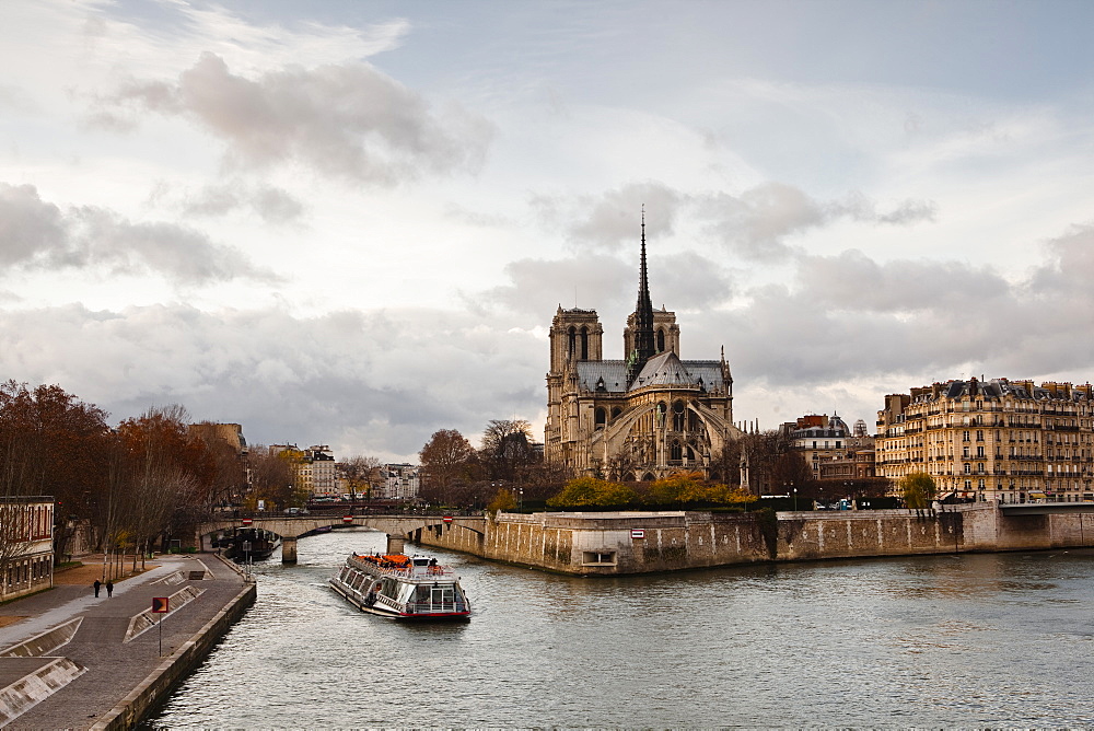 Notre Dame cathedral on the Ile de la Cite, Paris, France, Europe