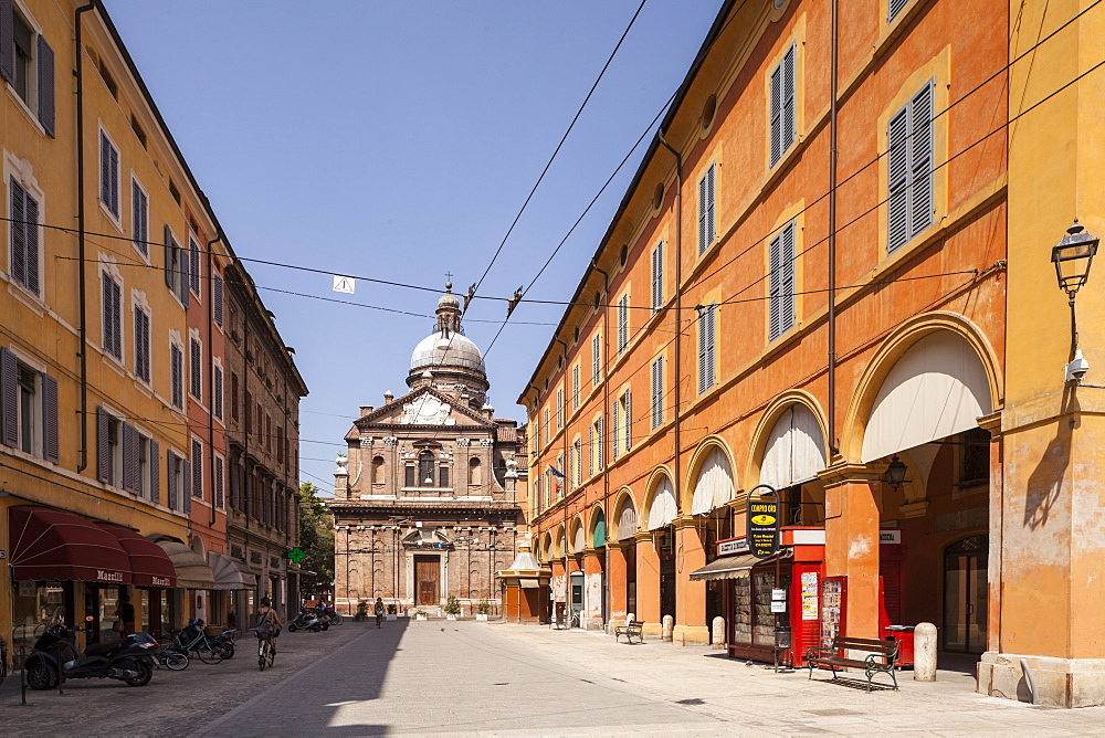 Corso Duomo and Chiesa della Madonna del Voto, Modena, Emilia-Romagna, Italy, Europe