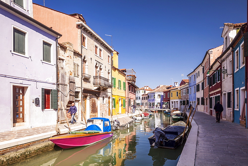 Colorful houses on Burano in Venice, UNESCO World Heritage Site, Veneto, Italy, Europe