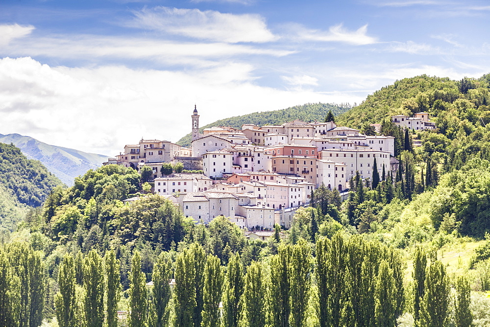 The village of Preci in the Monti Sibillini National Park, Umbria, Italy, Europe