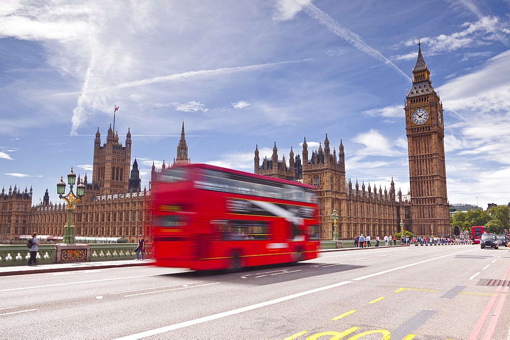 Westminster Bridge and the Houses of Parliament, Westminster, London, England, United Kingdom, Europe