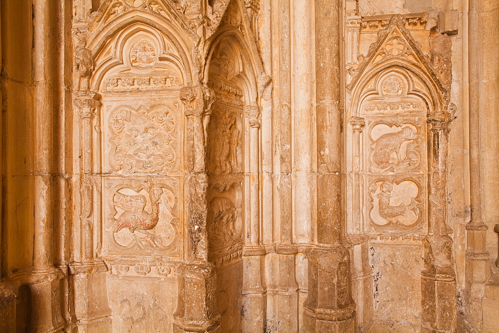 Detail of the sculptures on the Portail de la Grande Chapelle in the Palais des Papes, UNESCO World Heritage Site, Avignon, Vaucluse, France, Europe 