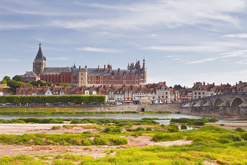 The town of Gien in front of the River Loire, Loiret, Centre, France, Europe