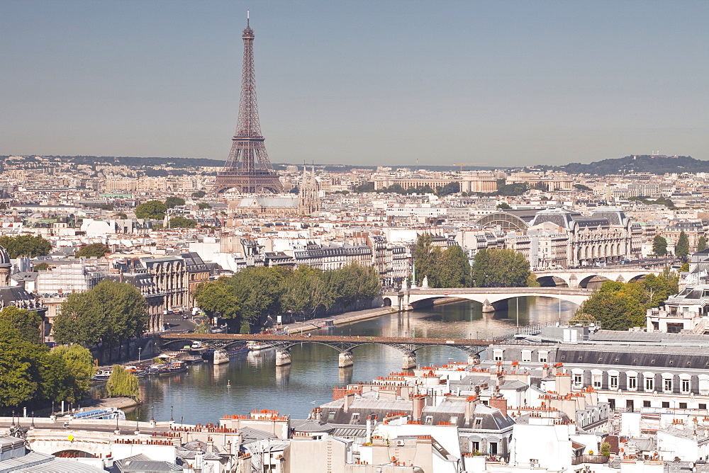 Looking over the rooftops of Paris from Tour Saint Jacques to the Eiffel Tower, Paris, France, Europe