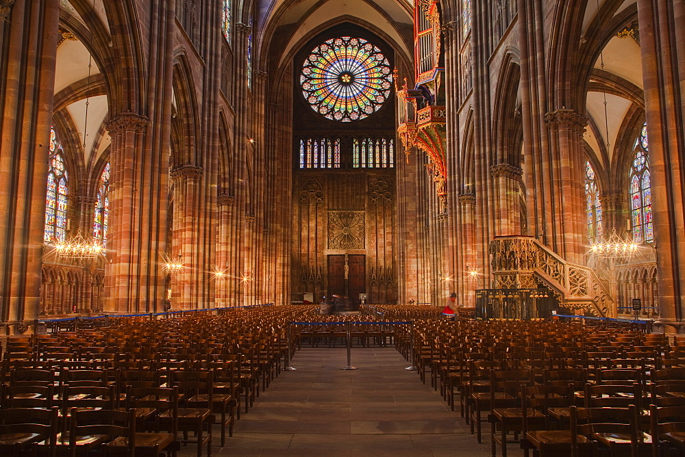 The nave of Strasbourg cathedral, Strasbourg, Bas-Rhin, Alsace, France, Europe