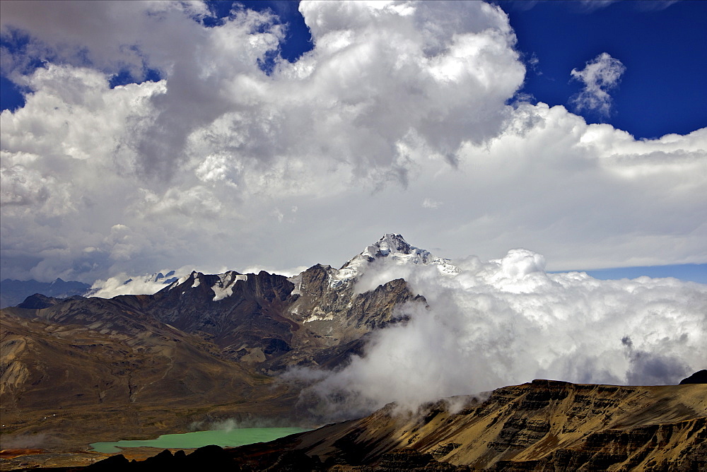 Mount Huayna Potosi viewed from Mount Chacaltaya, Calahuyo, Cordillera real, Bolivia, Andes, South America