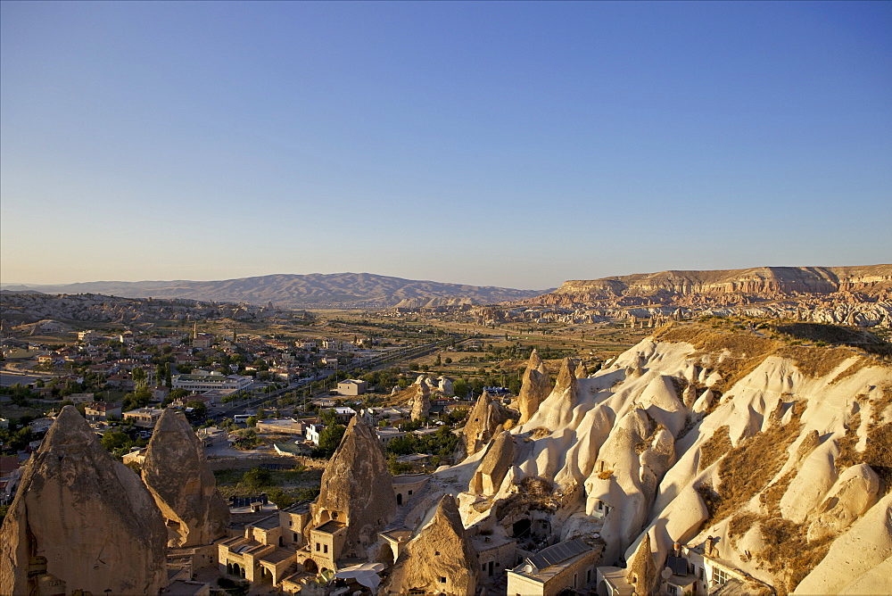 View over Goreme, Cappadocia, Anatolia, Turkey, Asia Minor, Eurasia