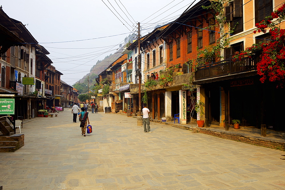 Street scene in the ancient Newari hill station (mountain village) of Bandipur, Tanahu District, Nepal, Asia