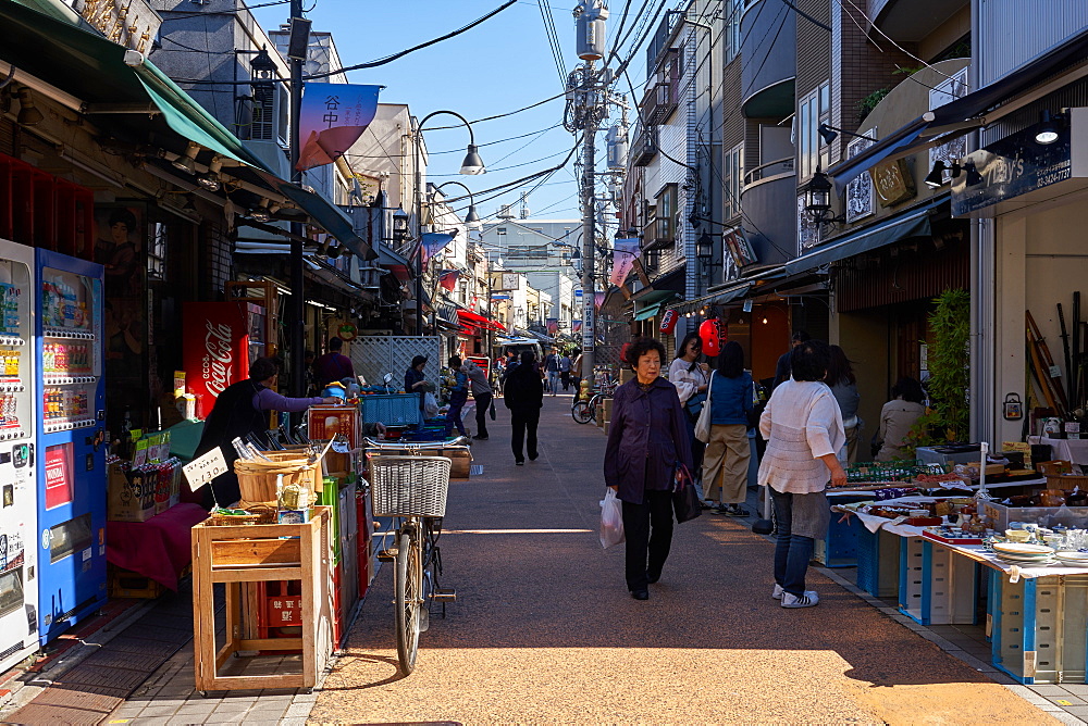 Yanaka Ginza shopping street in Tokyo's traditional Yanaka district, Tokyo, Japan, Asia