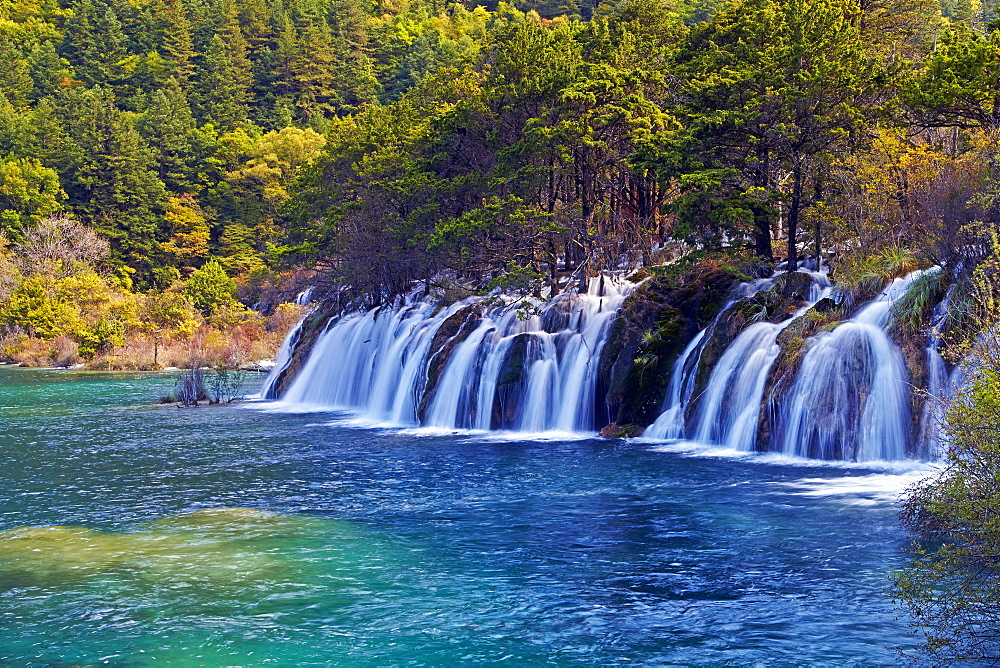 Waterfall,Shuzheng Falls, Jiuzhaigou valley, Sichuan, China