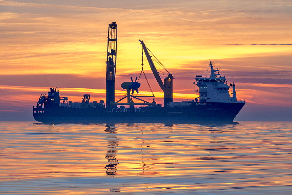 Immersion of a tidal turbine - Iroise Sea Brittany France