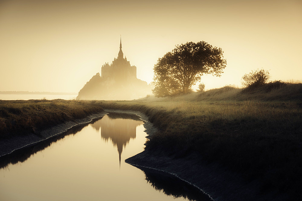 Mont-Saint-Michel in autumn, Manche, Normandy, France