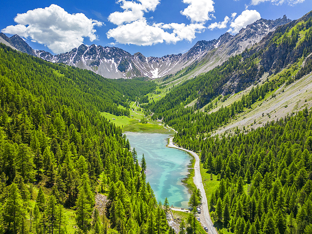 Lac de l'Orceyrette (1927 m), from left to right Pic de Roche Noire (2707 m), Pic de Maravoise (2704 m), Crete du Grand Clausis (2631 m) and Pic du Haut Mouriare (2808 m), Villar-Saint-Pancrace, Hautes-Alpes, France