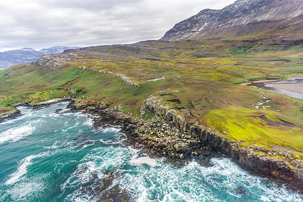 Return to the Marion Dufresne. Flight over Larose Fjord. Rallier du Baty Peninsula, Kerguelen archipelago.