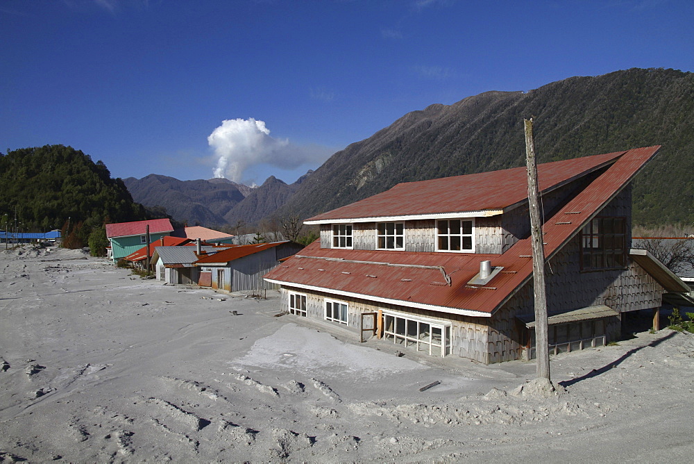 a lahar destroyed houses parts of the town of Chaiten in the backgroun the lava dome of the volcano South Chile Chile South America America Chile South America America