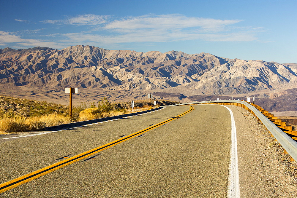 The northern road into Death Valley, by Stovepipe Wells, California, USA.