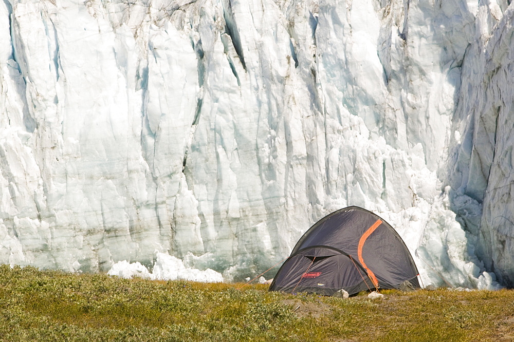 The Russell Glacier draining the Greenland icesheet inland from Kangerlussuaq on Greenland's west coast, Greenland, Polar Regions