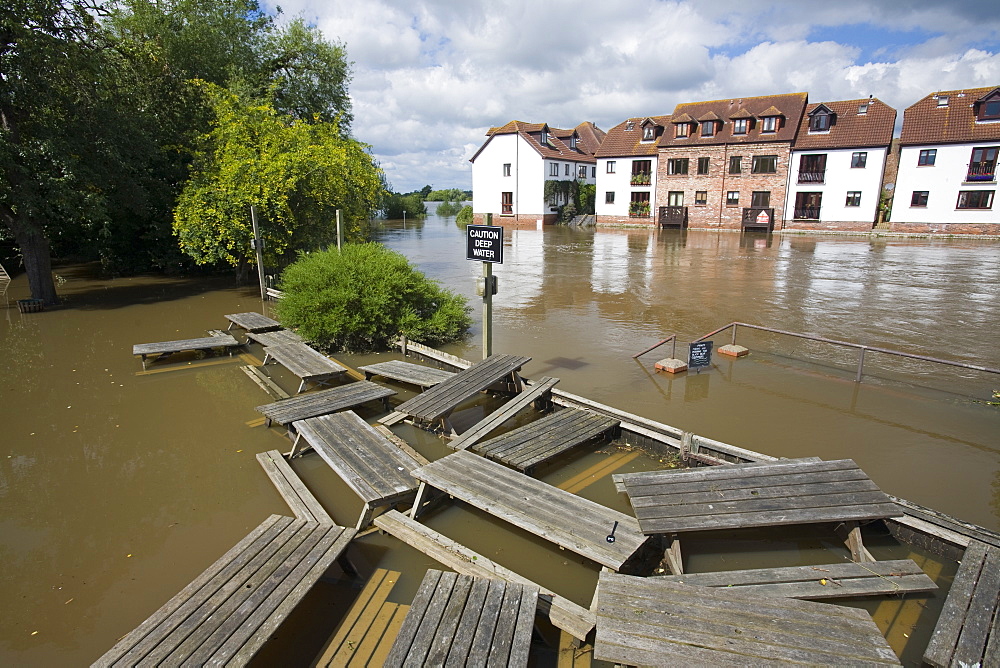 Floods of July 2007, Tewkesbury, Gloucestershire, England, United Kingdom, Europe