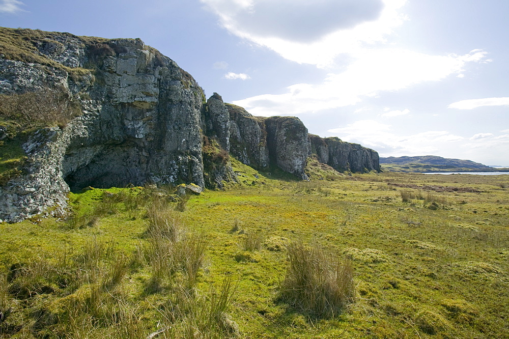 Evidence of past climate change and glaciation in raised beach platforms and old raised sea cliffs caused by isostatic rebound on the Isle of Kerrera off Oban, Scotland, United Kingdom, Europe