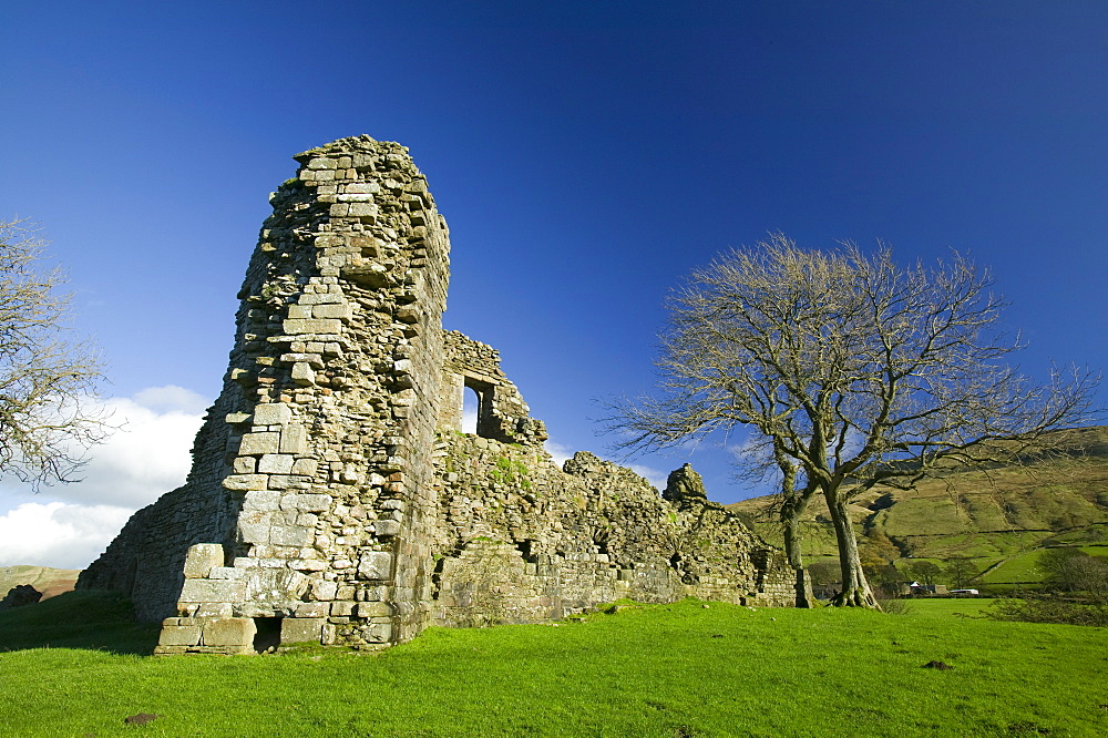 Pendragon Castle in the Eden Valley, Cumbria, England, United Kingdom, Europe