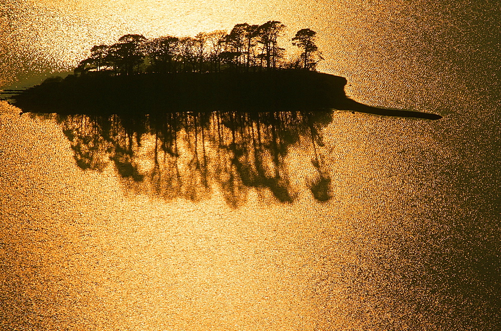 Sunset over Derwent Water in the Lake District National Park, Cumbria, England, United Kingdom, Europe